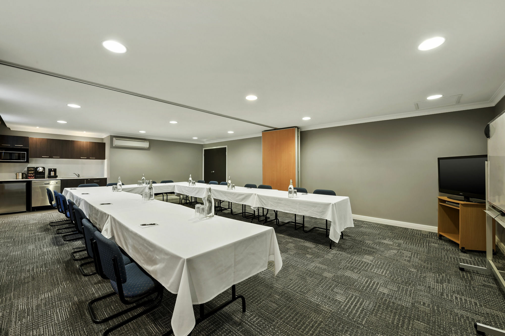 Aparthotel Quest Dandenong Extérieur photo